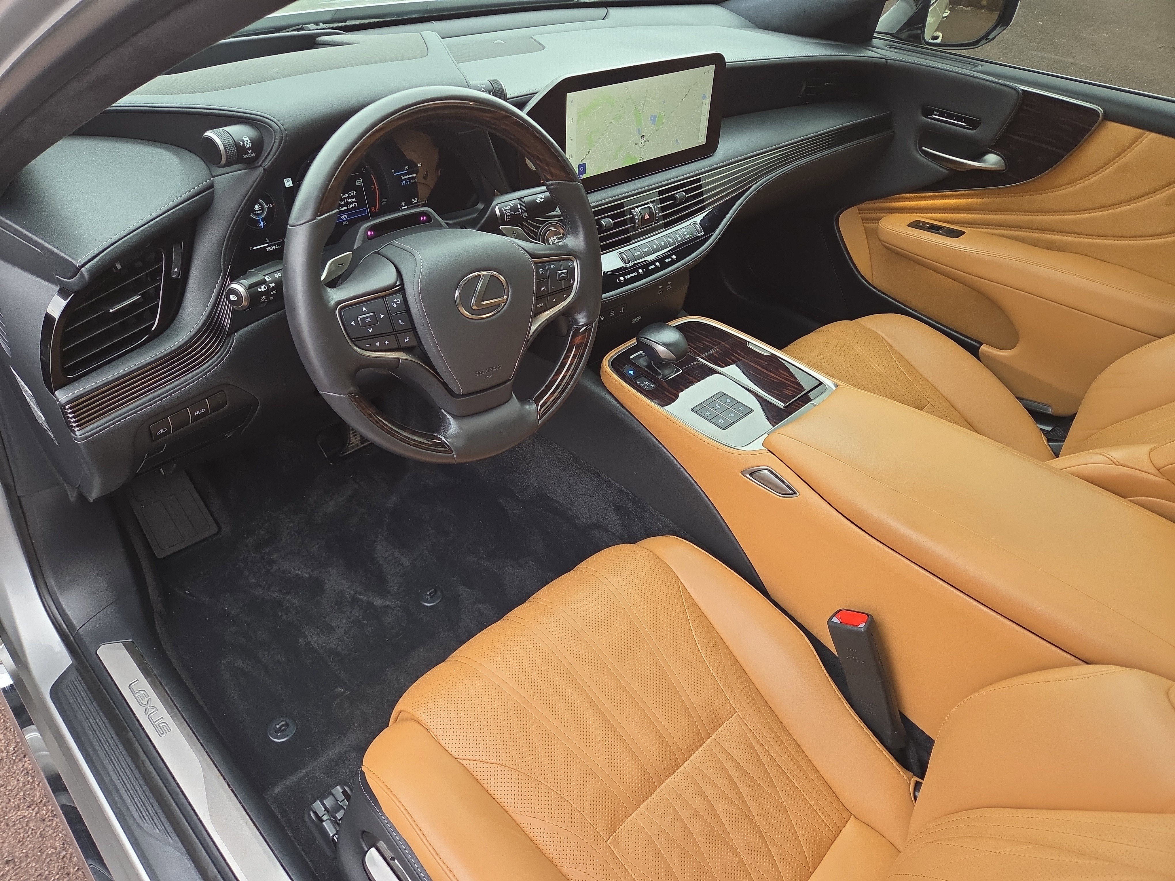 Used 2024 Lexus LS 500 AWD w/ Luxury Package image 15