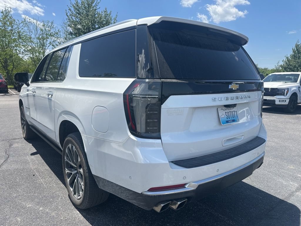 Used 2025 Chevrolet Suburban High Country AWD/4WD image 4