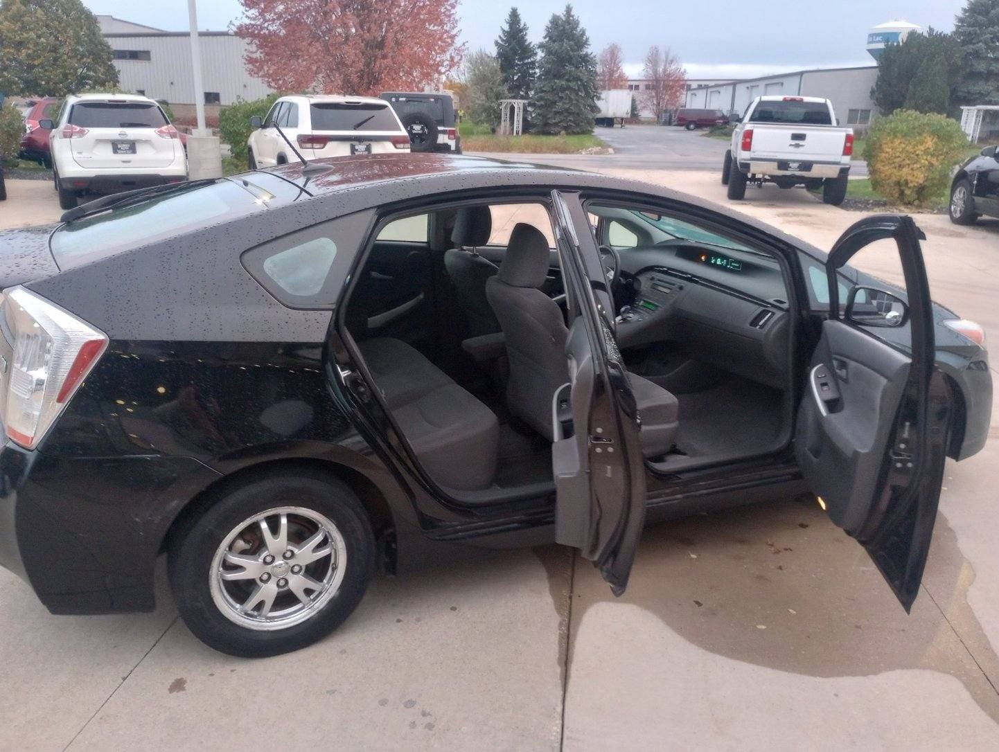 Used 2010 Toyota Prius One FWD image 4