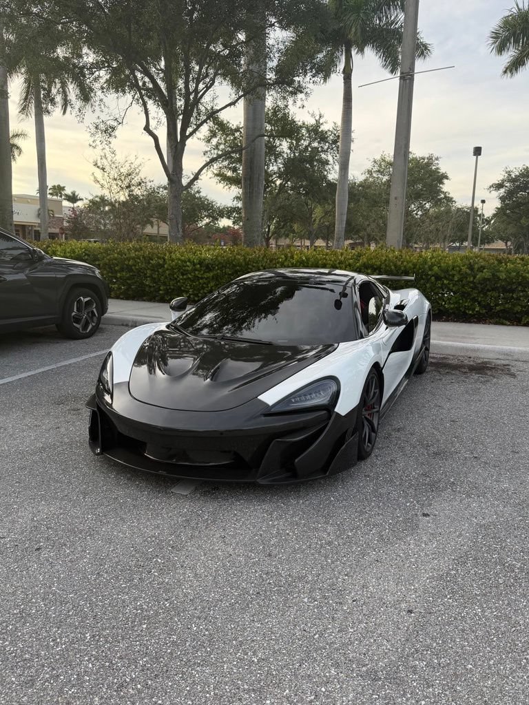 Used 2019 McLaren 570S Spider RWD image 2