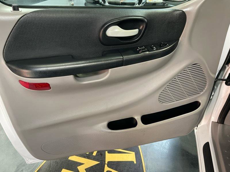 Used 2003 Ford F150 Lightning image 30