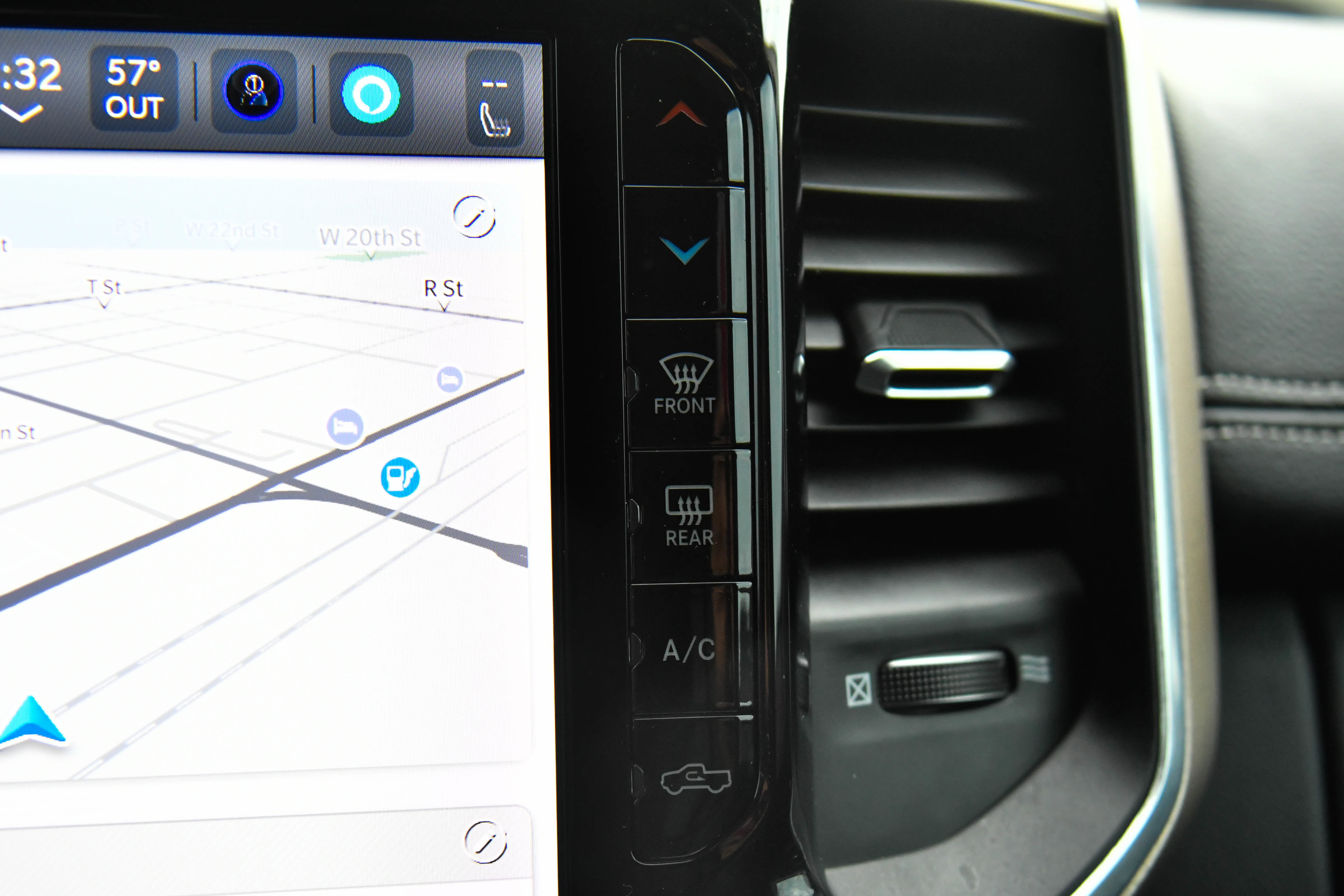 Used 2024 RAM 2500 Laramie image 30