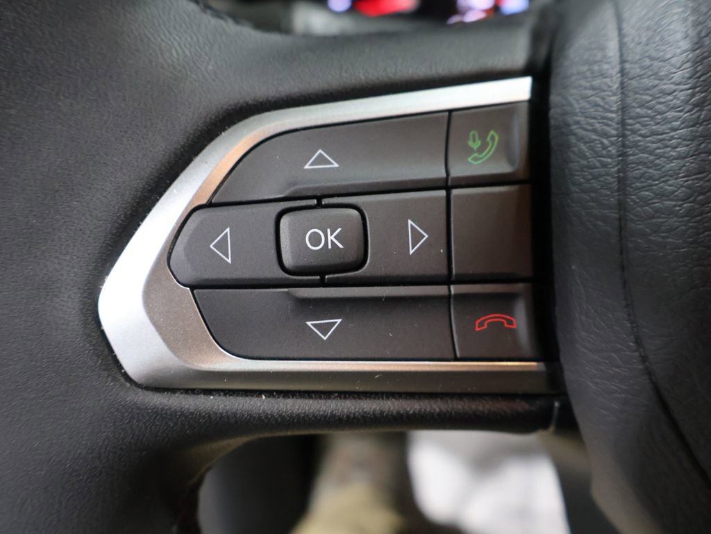 Certified 2024 Jeep Compass Limited image 33