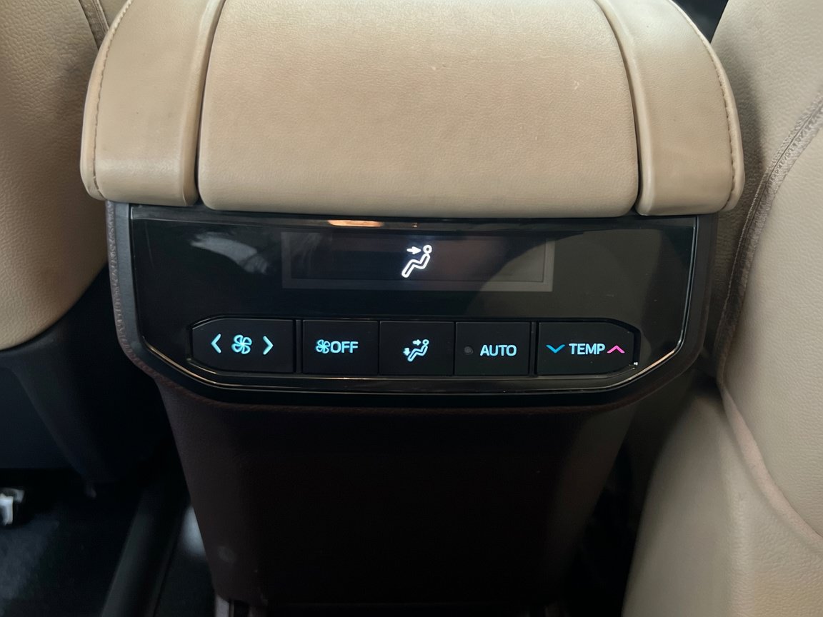 Used 2021 Toyota Highlander Limited FWD image 20