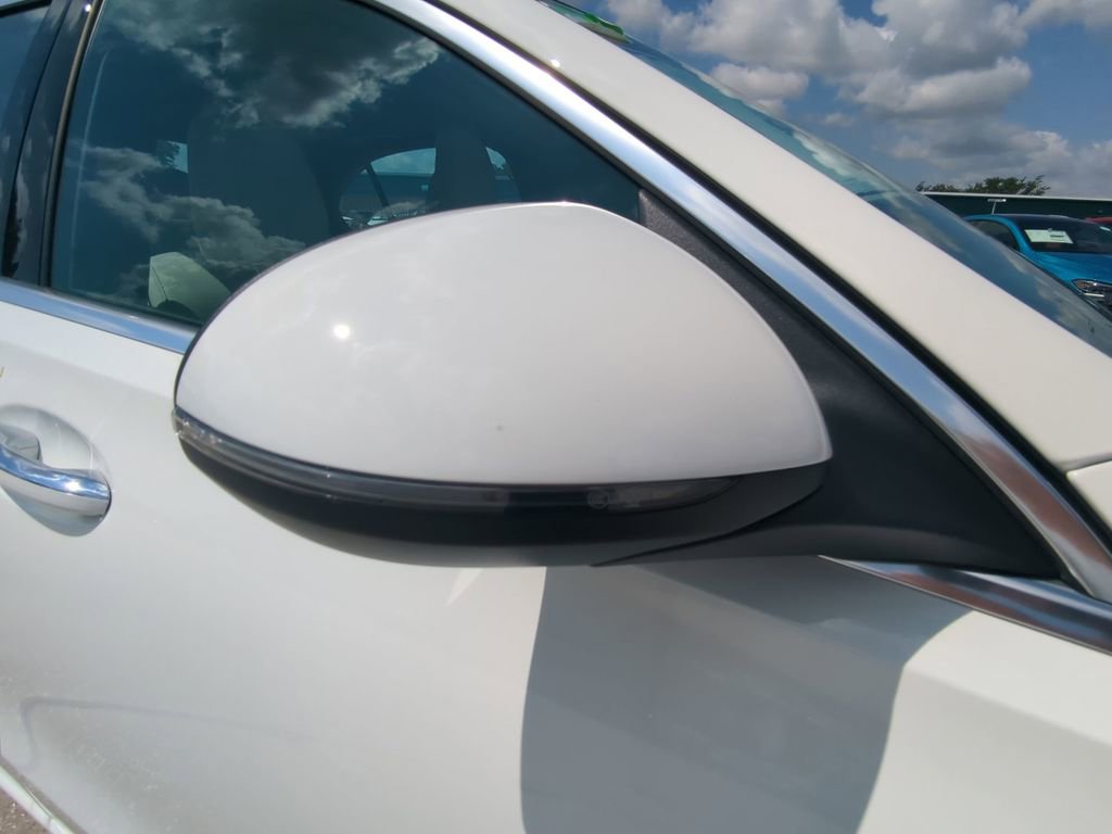 New 2025 Mercedes-Benz C 300 Sedan image 24