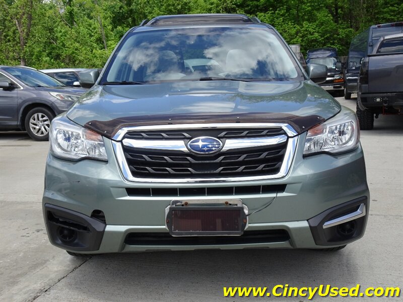 Used 2017 Subaru Forester 2.5i Premium w/ Popular Package #2A AWD/4WD image 2