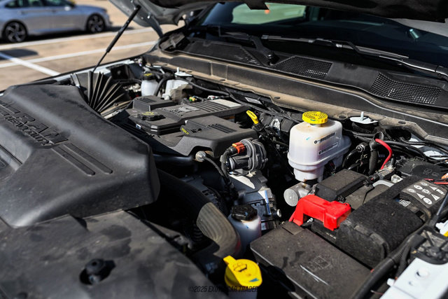 Used 2024 RAM 5500 4x4 Crew Cab image 16