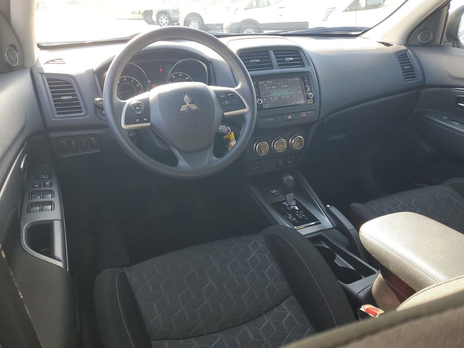 Used 2025 Mitsubishi Outlander Sport ES AWD/4WD image 11