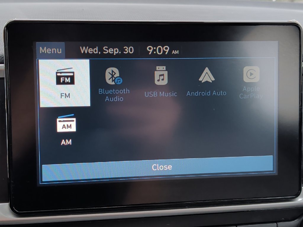 Used 2025 Hyundai Venue SEL FWD image 29