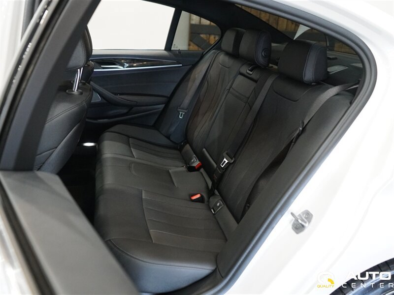 Used 2021 BMW 540i xDrive w/ Premium Package AWD/4WD image 32