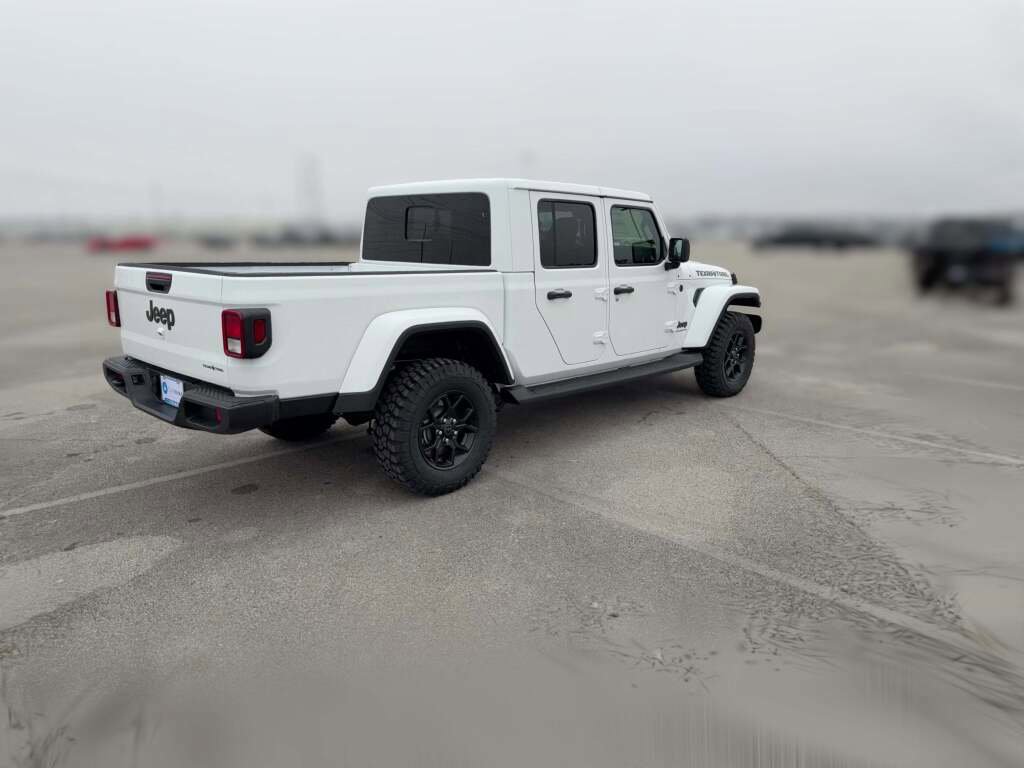 New 2026 Jeep Gladiator Sport image 12