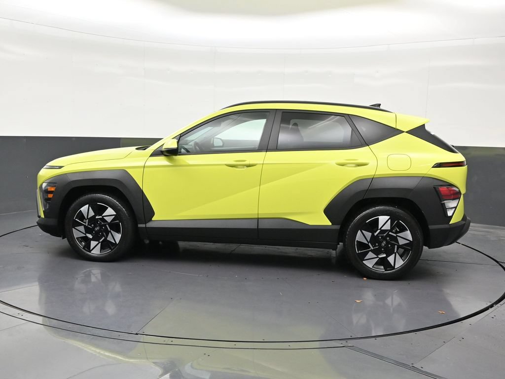 Used 2024 Hyundai Kona SEL w/ Convenience Package FWD image 2
