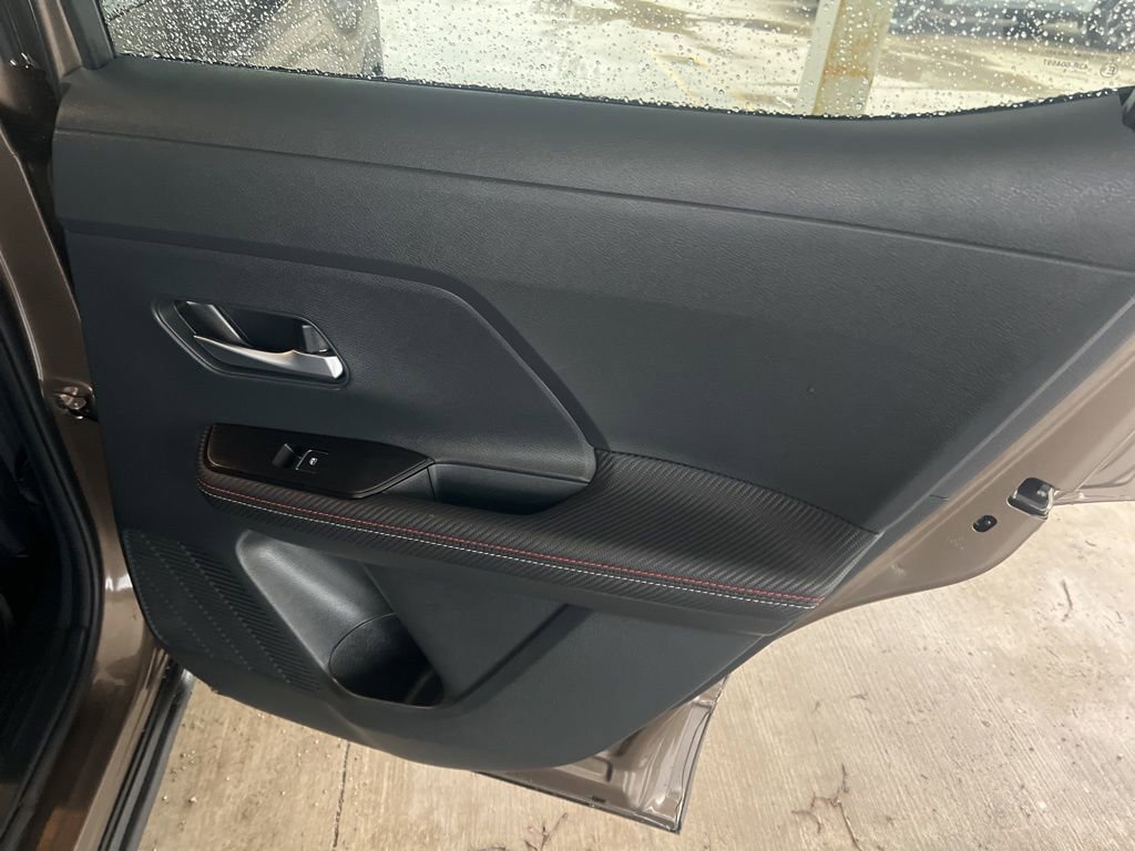 Certified 2025 Nissan Kicks SR AWD/4WD image 15