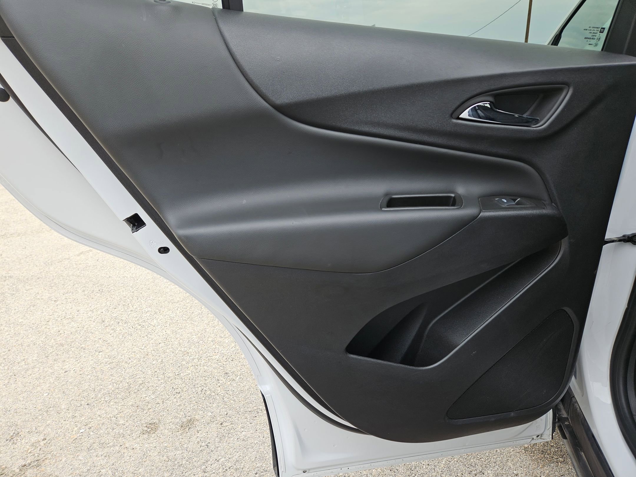 Used 2024 Chevrolet Equinox LT image 15