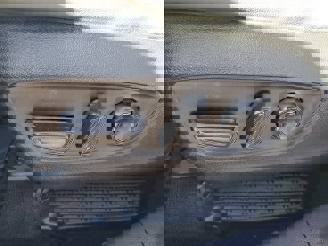 Used 2023 Toyota Sienna XLE image 13