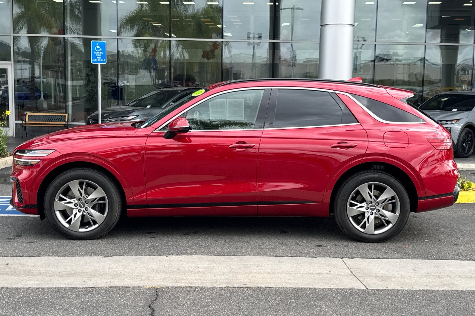 Used 2024 Genesis GV70 3.5T Sport AWD/4WD image 7