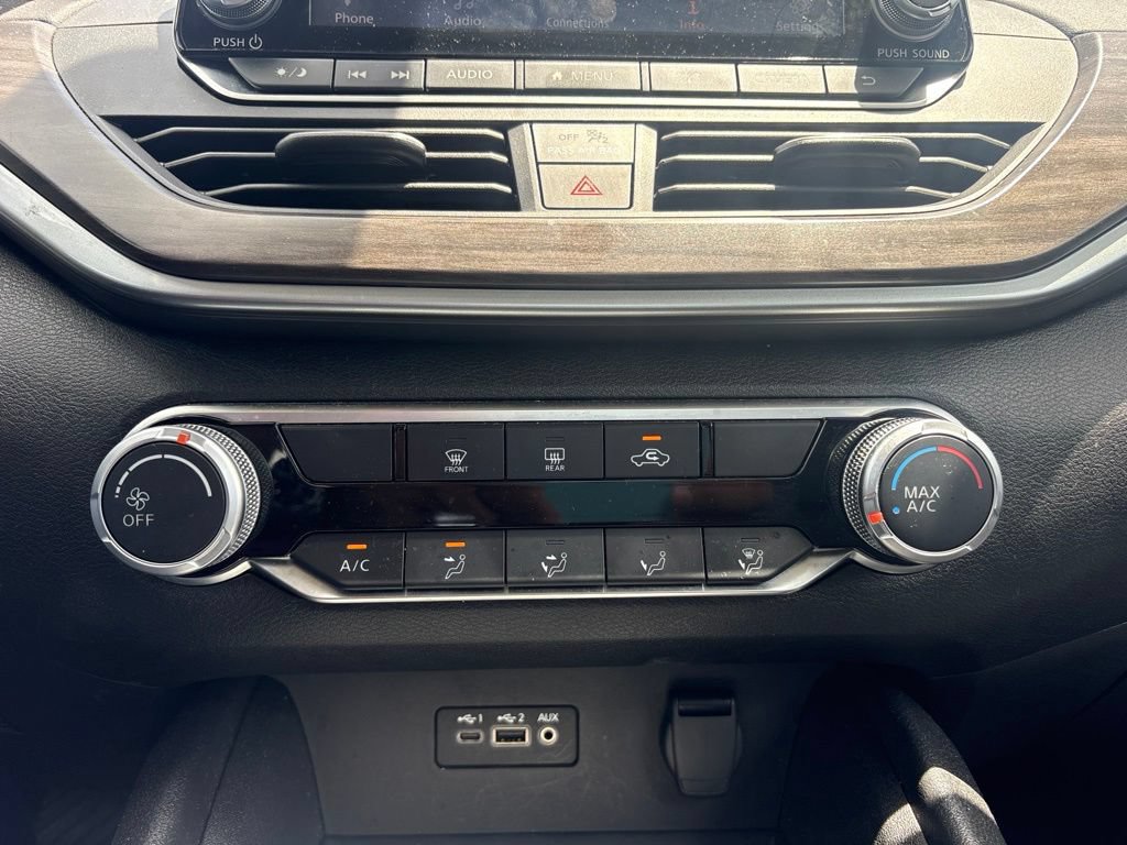 Used 2025 Nissan Altima 2.5 SV FWD image 23