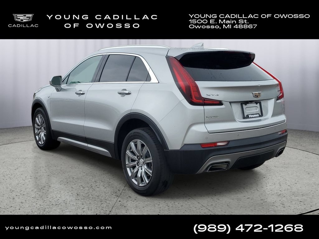 Certified 2020 Cadillac XT4 Premium Luxury w/ Cold Weather Package FWD image 4