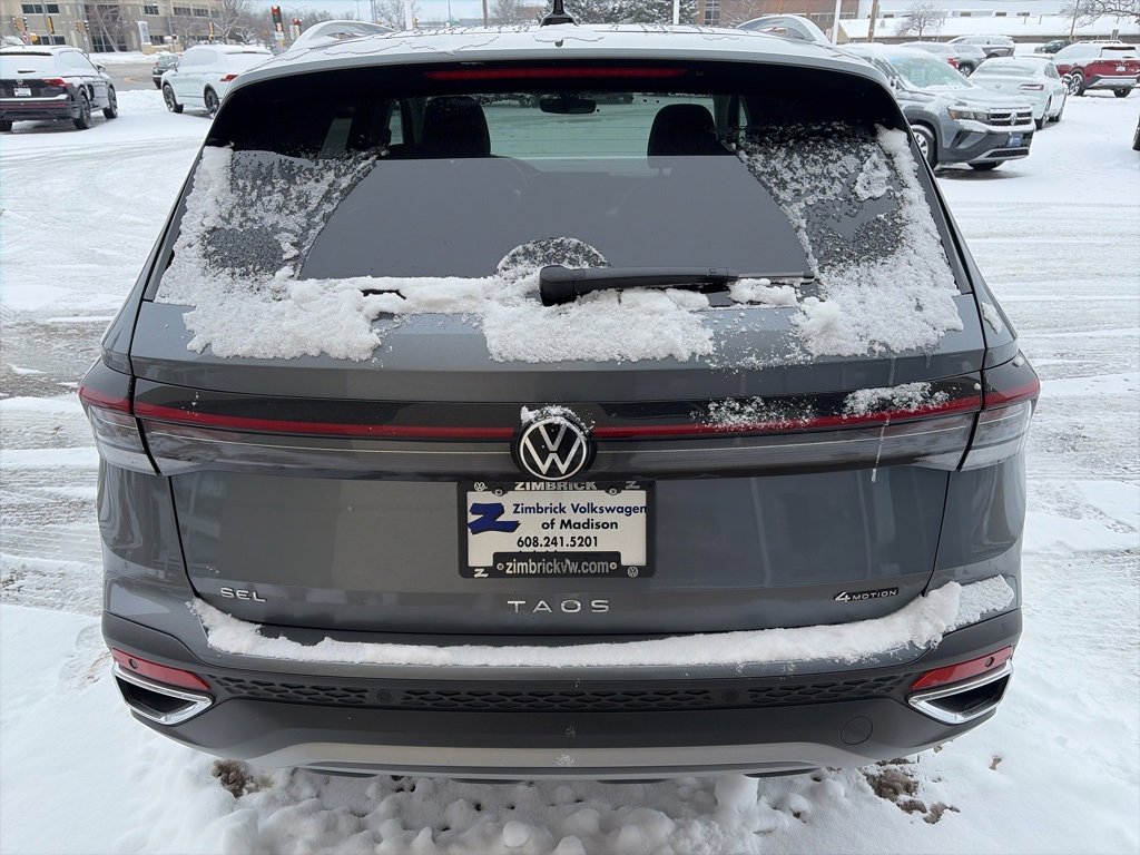 Used 2025 Volkswagen Taos SEL w/ Black Wheel Plus Package image 8