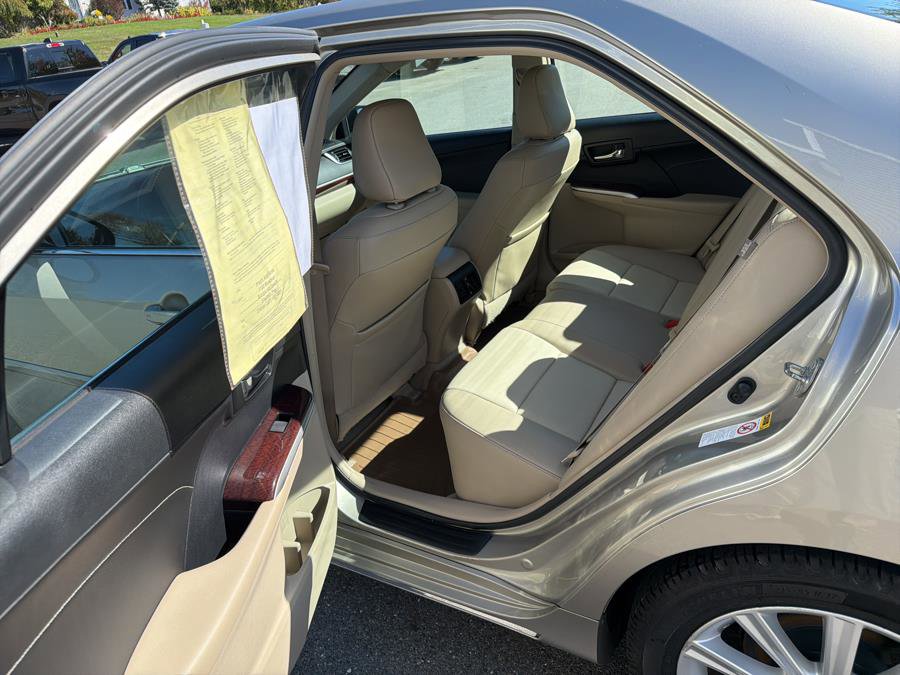Used 2013 Toyota Camry L image 5