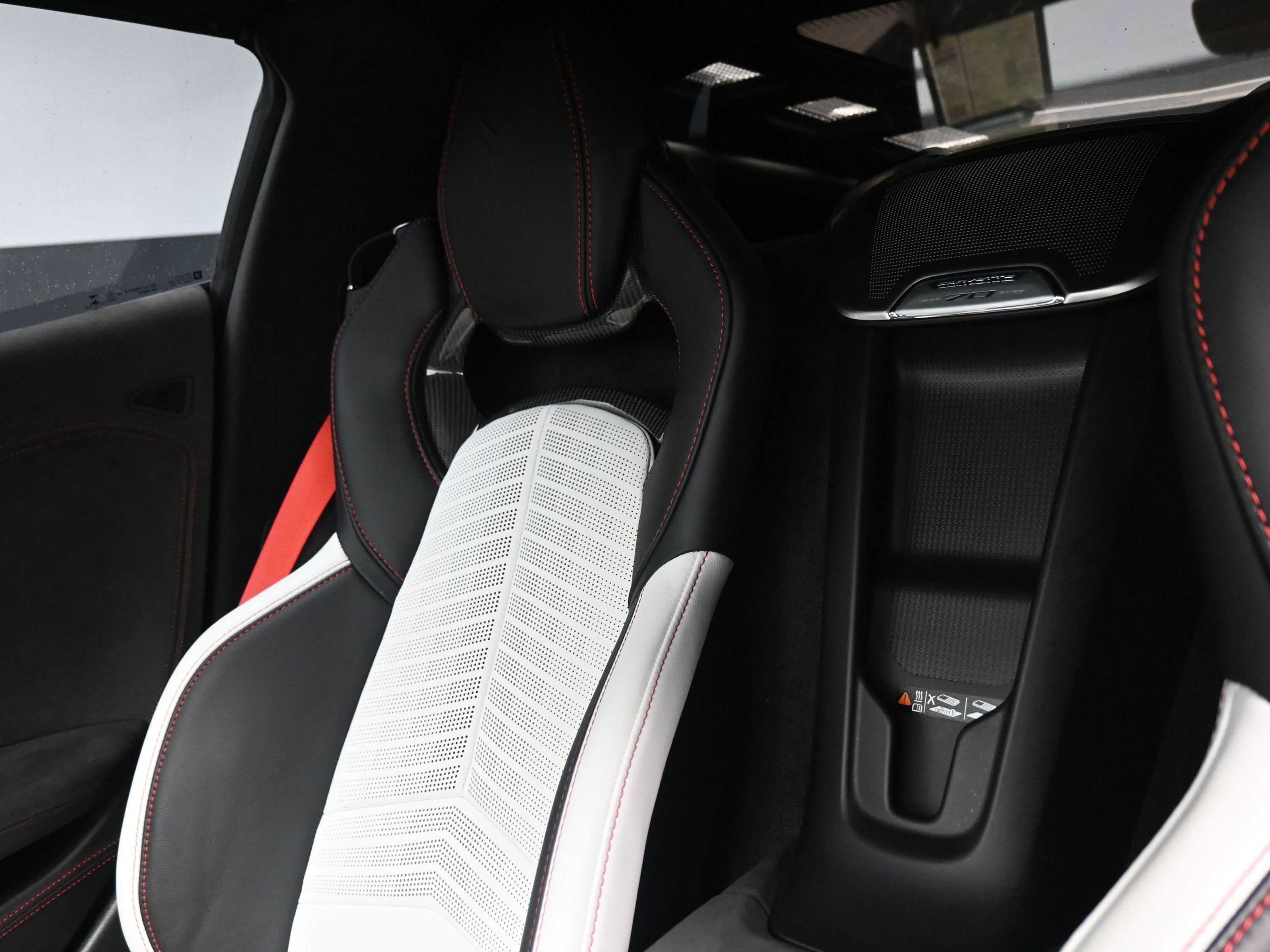 Used 2023 Chevrolet Corvette Stingray Premium Cpe w/ Z51 Performance Package image 17