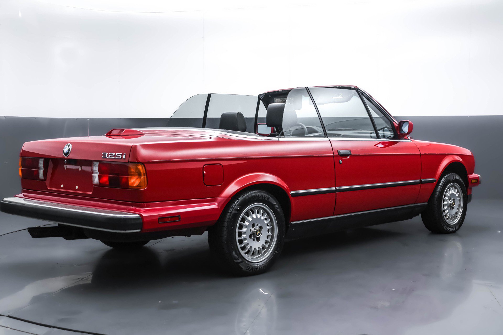 Used 1987 BMW 325i Convertible image 21