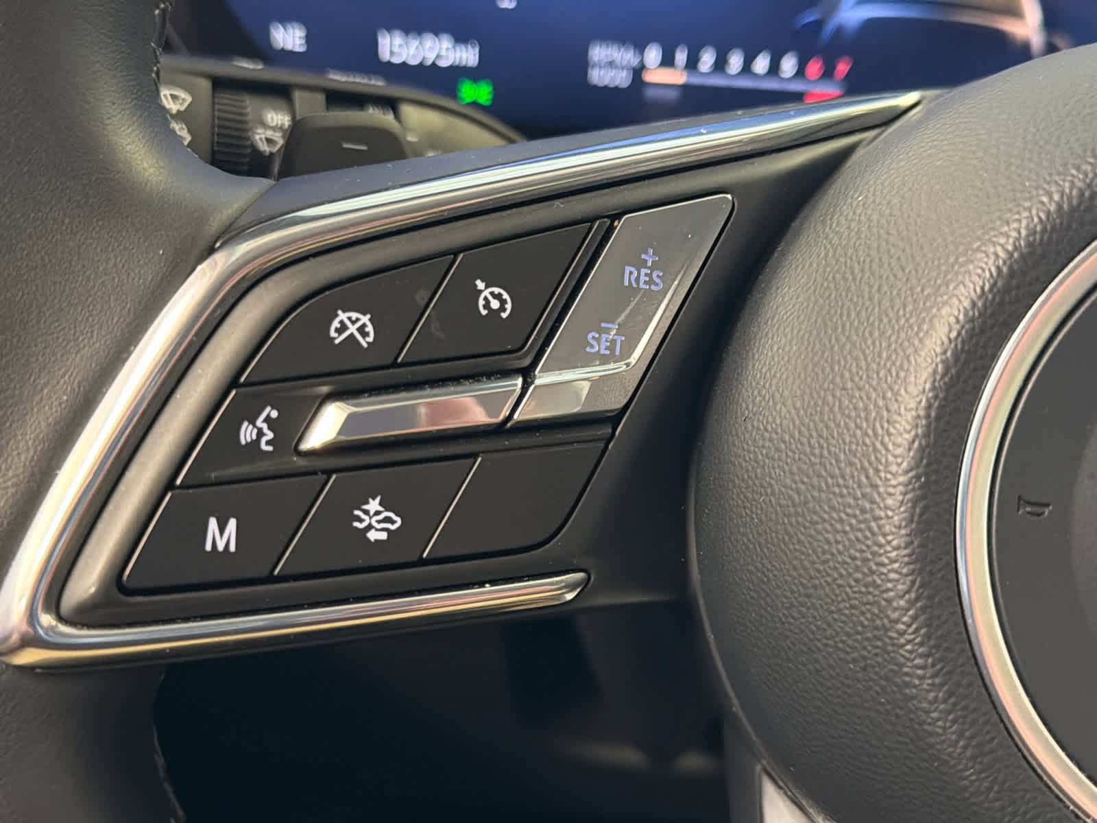 Certified 2025 Buick Envision Preferred image 38