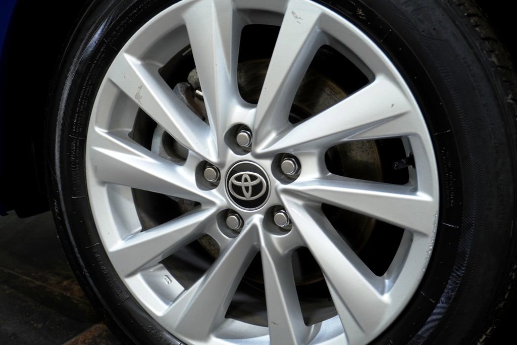 Used 2024 Toyota Camry LE FWD image 7