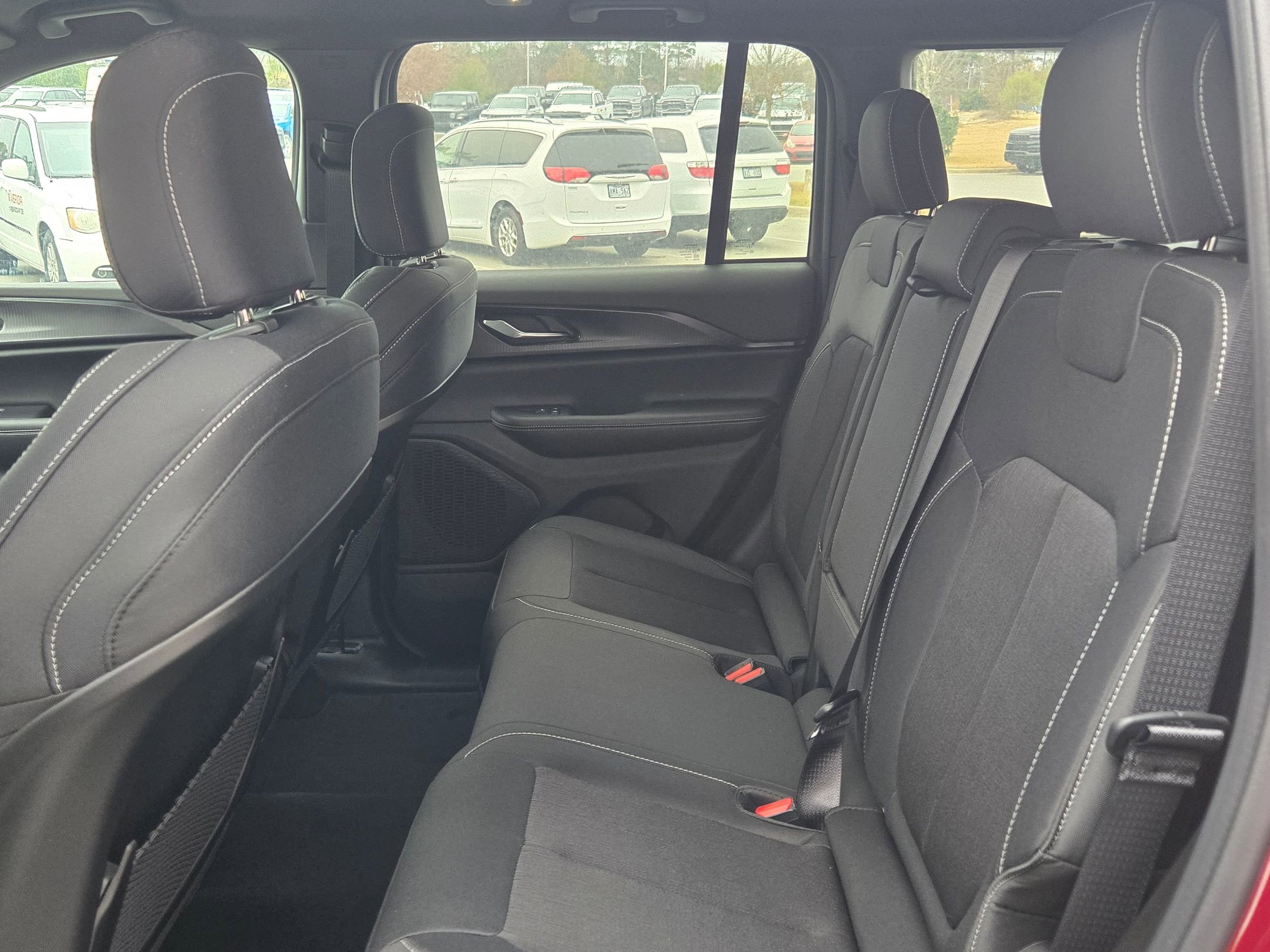 New 2025 Jeep Grand Cherokee Laredo w/ Trailer Tow Package image 26