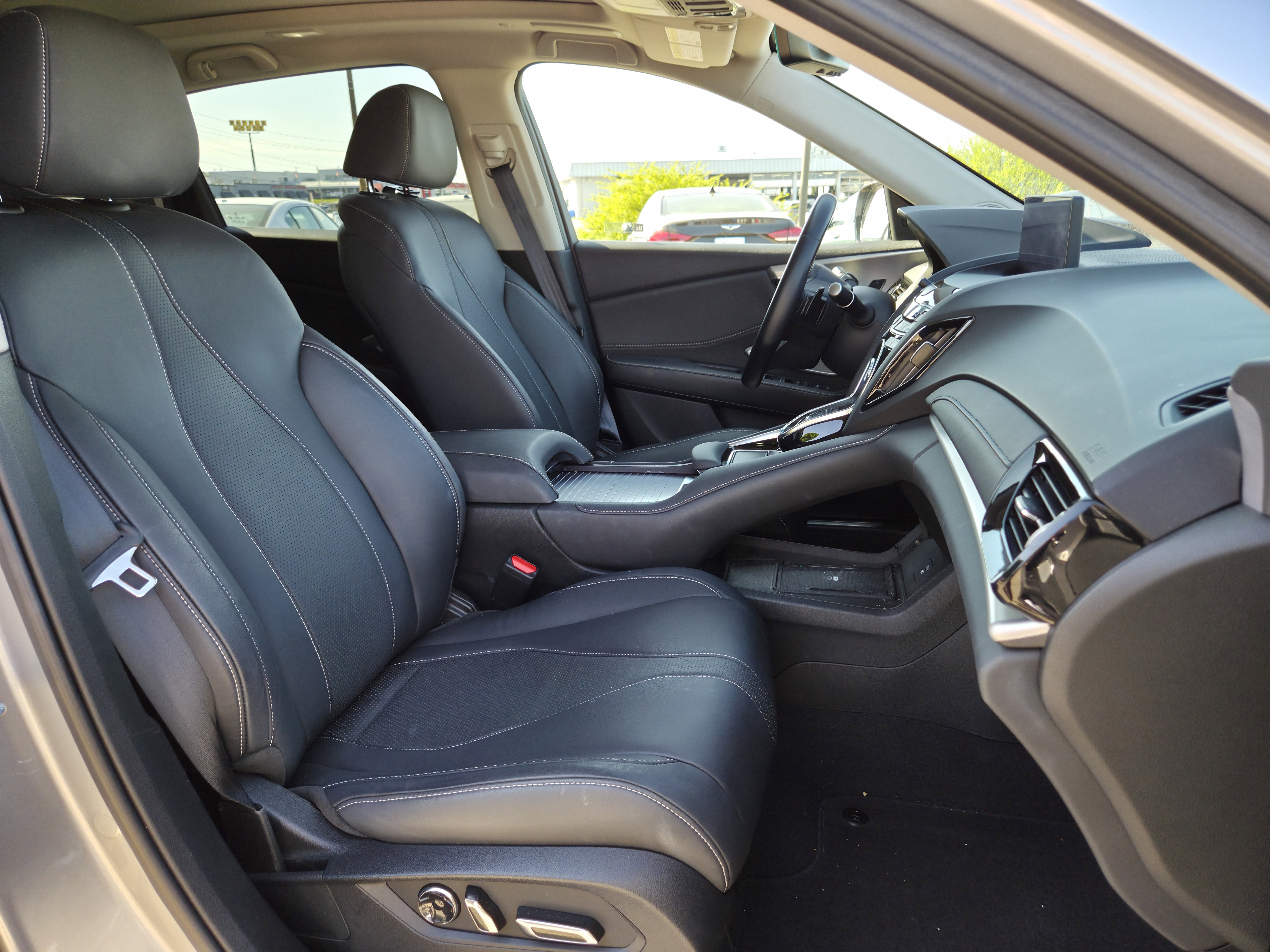 Certified 2023 Acura RDX FWD w/ Technology Package image 6