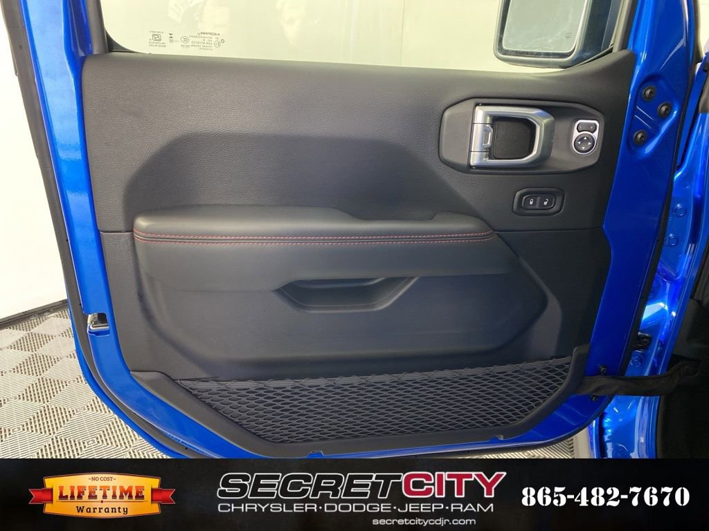 New 2026 Jeep Wrangler Unlimited Rubicon 392 w/ Dual Top Group image 12