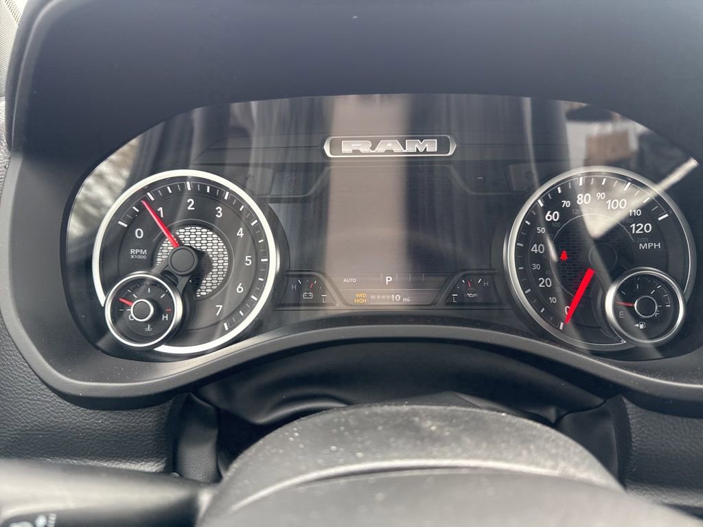 New 2026 RAM 1500 4x4 Crew Cab image 19