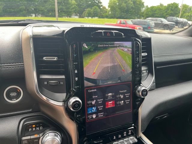 Used 2019 RAM 1500 Laramie w/ Sport Appearance Package AWD/4WD image 14