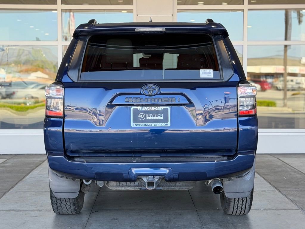 Used 2022 Toyota 4Runner SR5 Premium w/ Moonroof Package RWD image 12