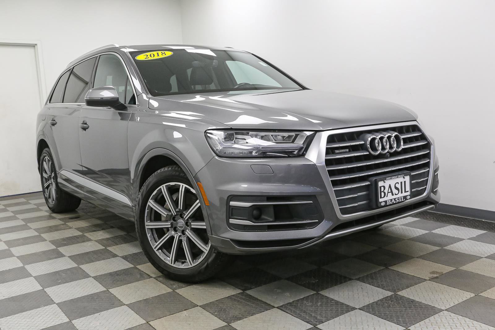 Used 2018 Audi Q7 3.0T Premium Plus w/ Premium Plus Package image 2