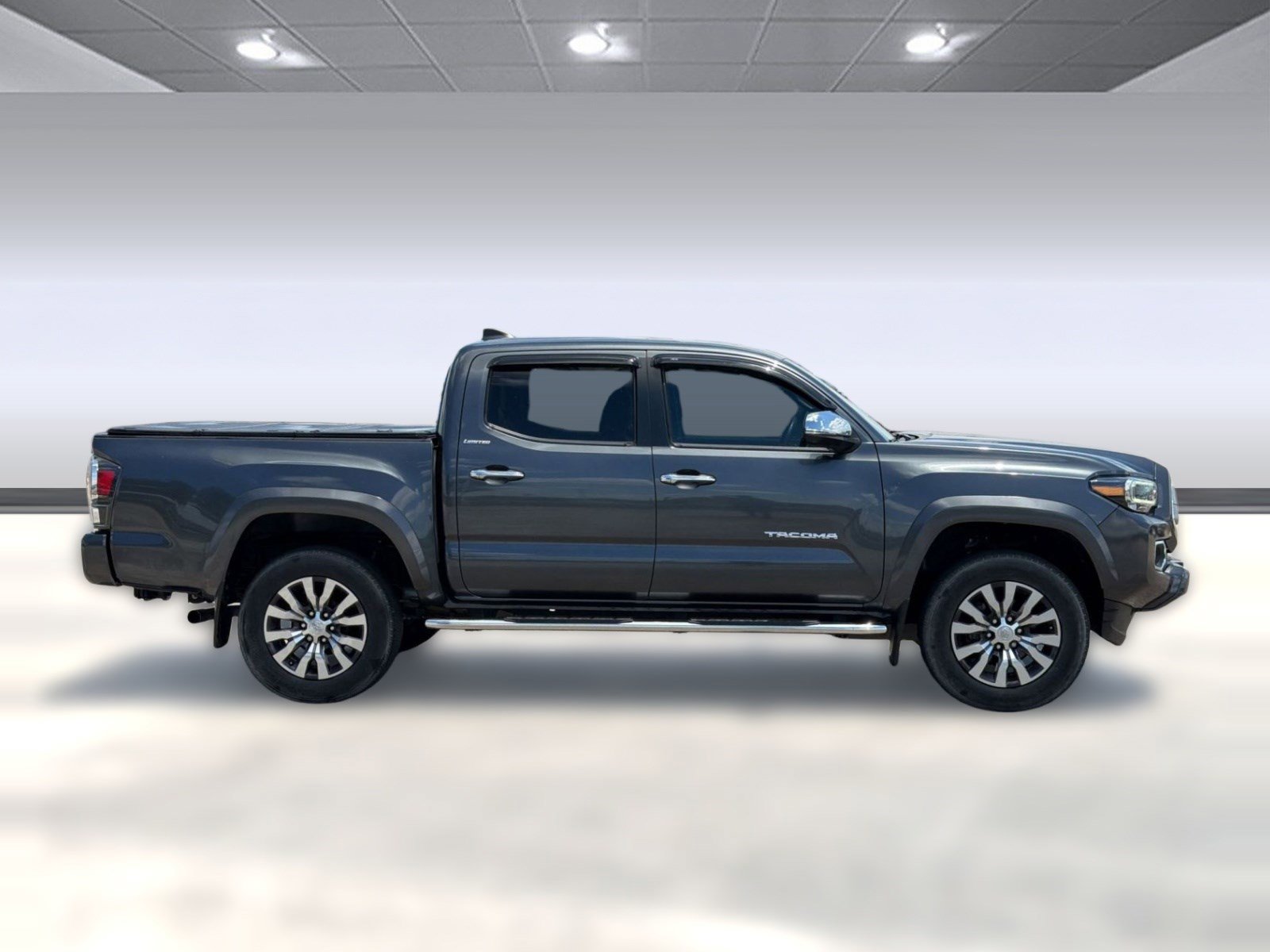 Used 2022 Toyota Tacoma Limited RWD image 8