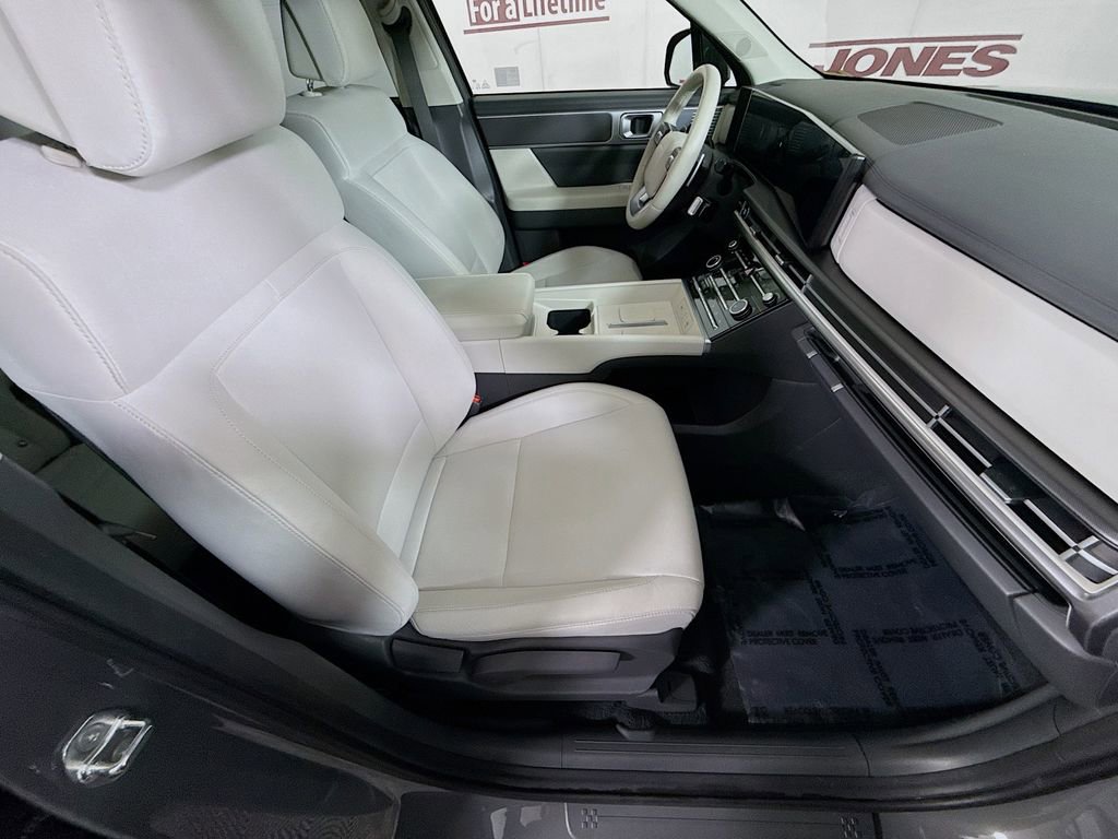 Used 2025 Hyundai Santa Fe SE image 31