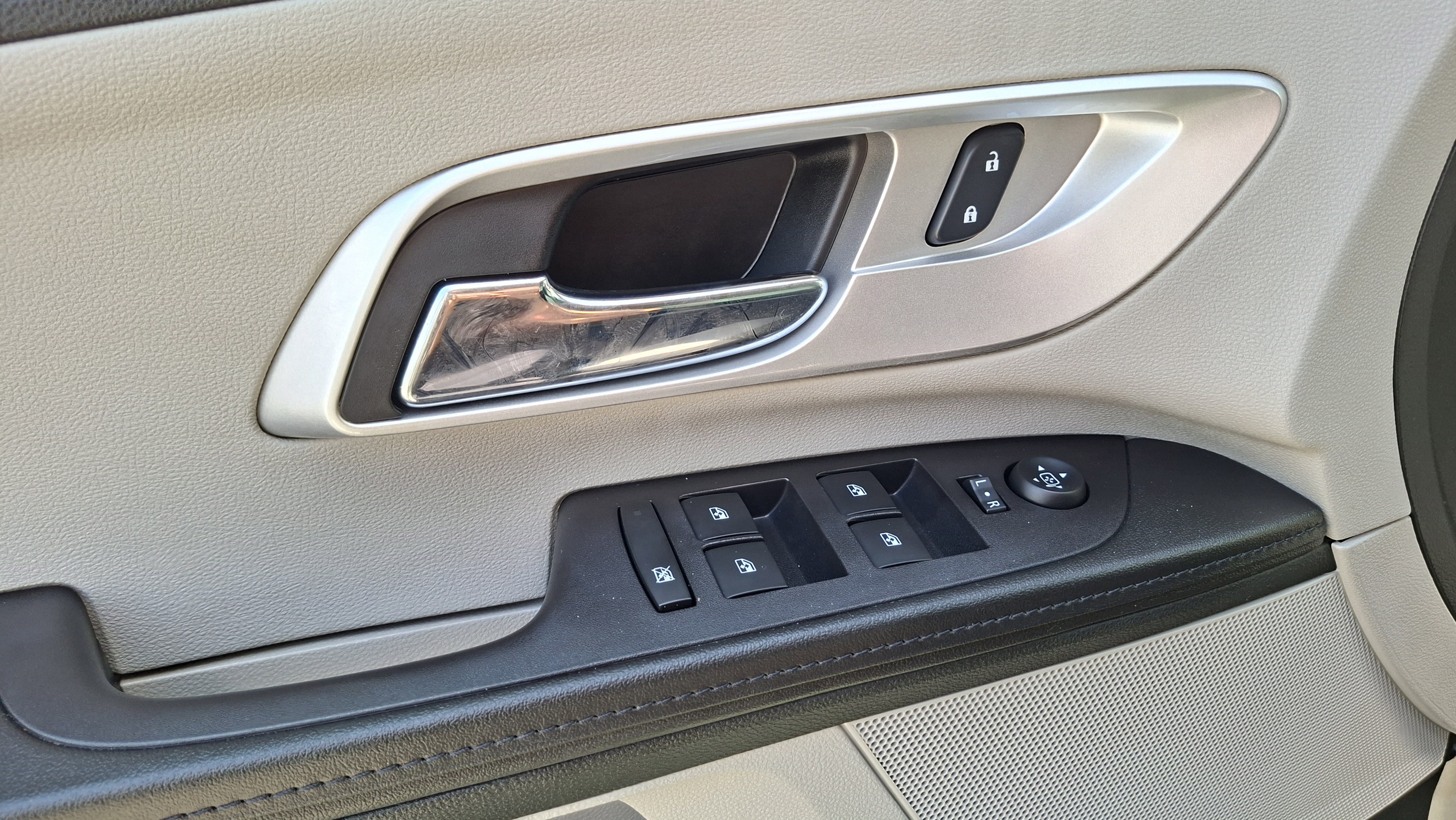 Used 2016 Chevrolet Equinox LS FWD image 16