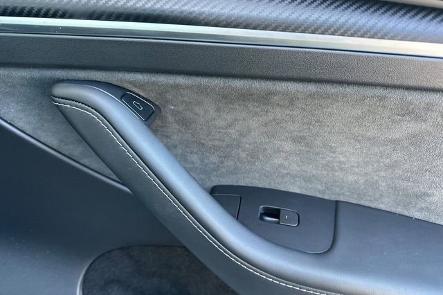 Used 2023 Tesla Model Y Long Range AWD/4WD image 19