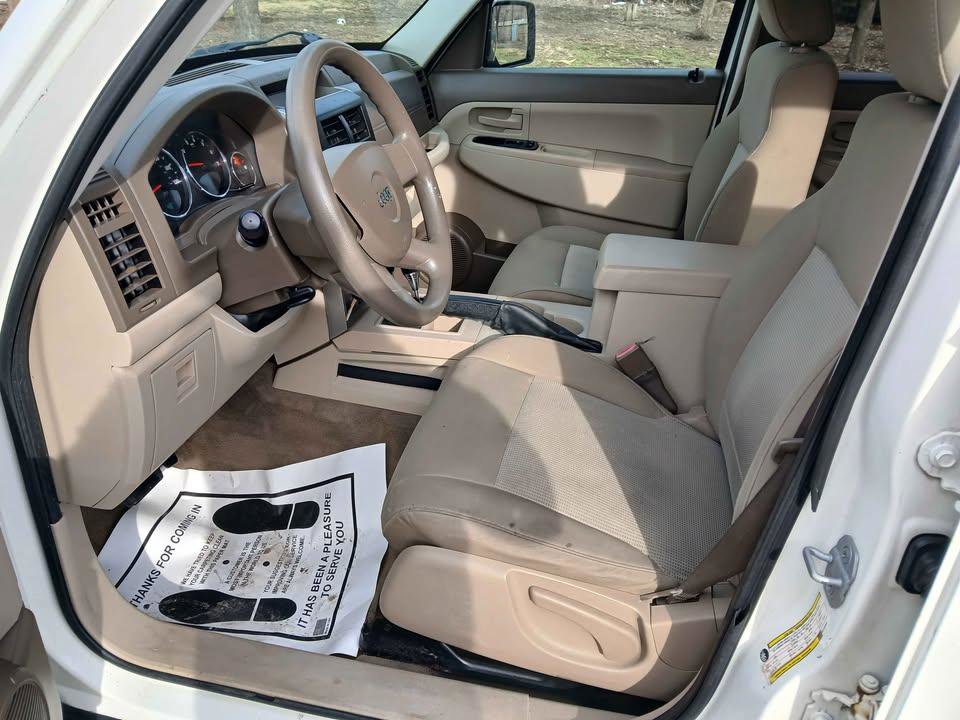 Used 2008 Jeep Liberty Sport w/ Popular Equipment Group image 19