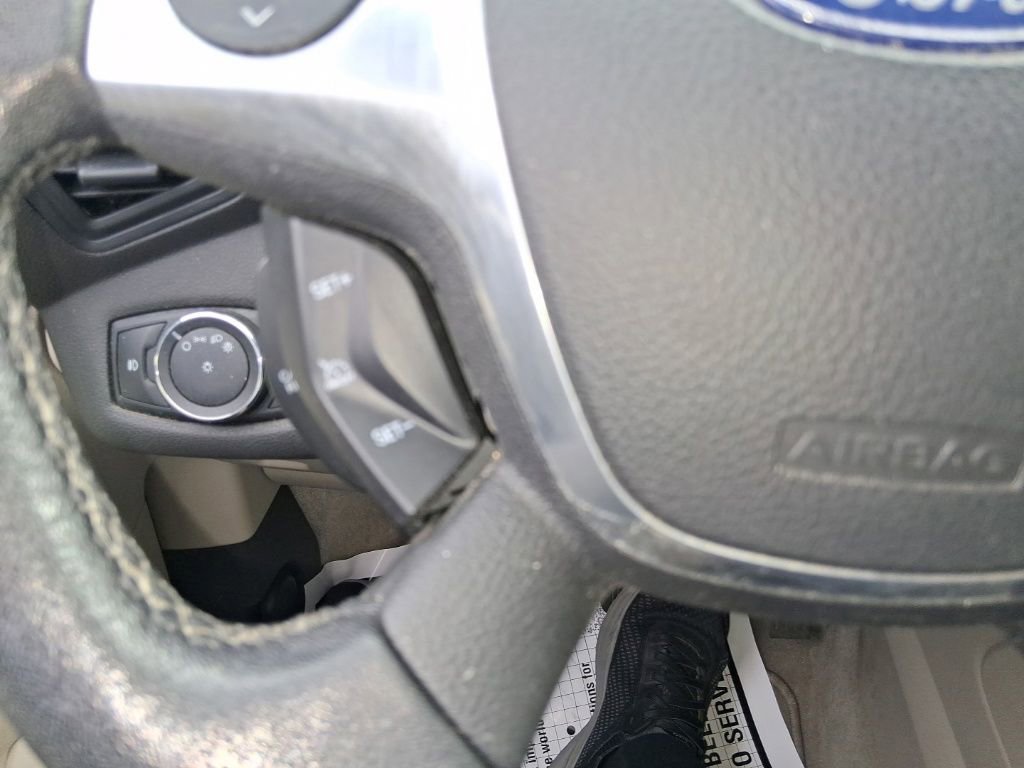 Used 2014 Ford C-MAX Energi SEL w/ Equipment Group 303A FWD image 19