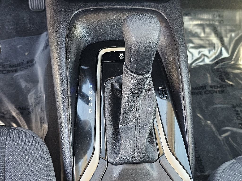 Used 2025 Toyota Corolla LE image 33