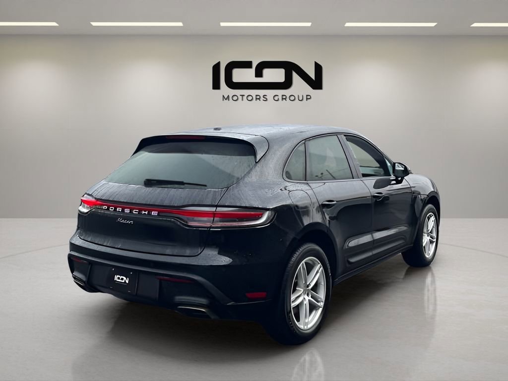 Used 2024 Porsche Macan T AWD/4WD image 5