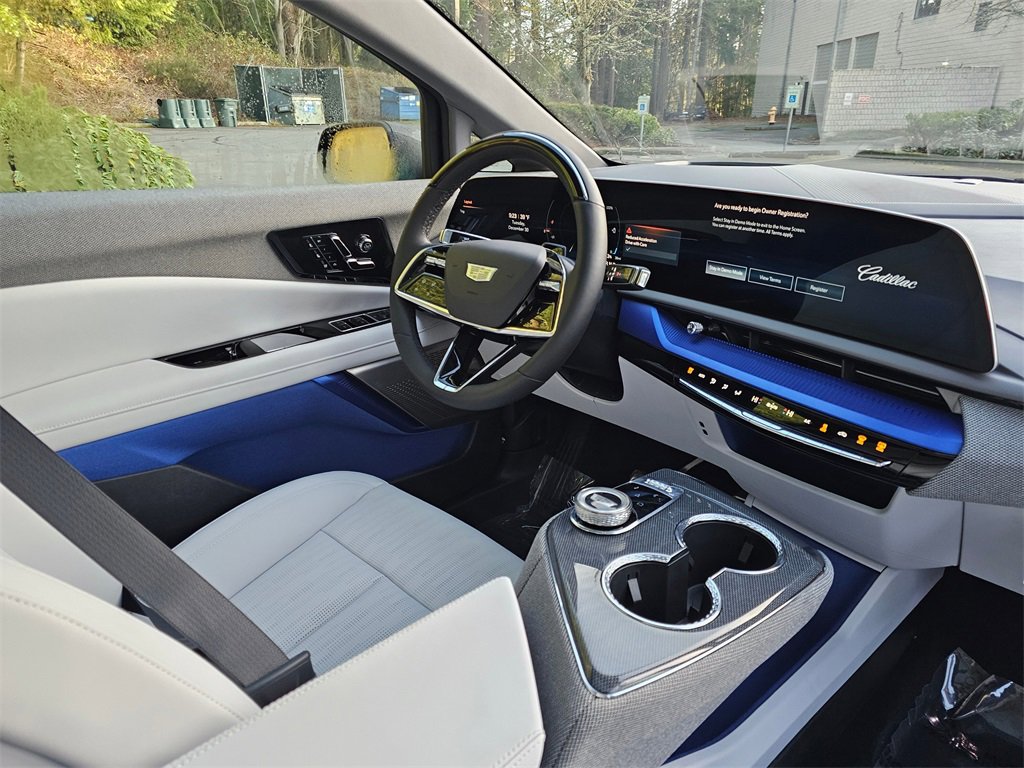 New 2026 Cadillac Optiq Luxury 2 image 8