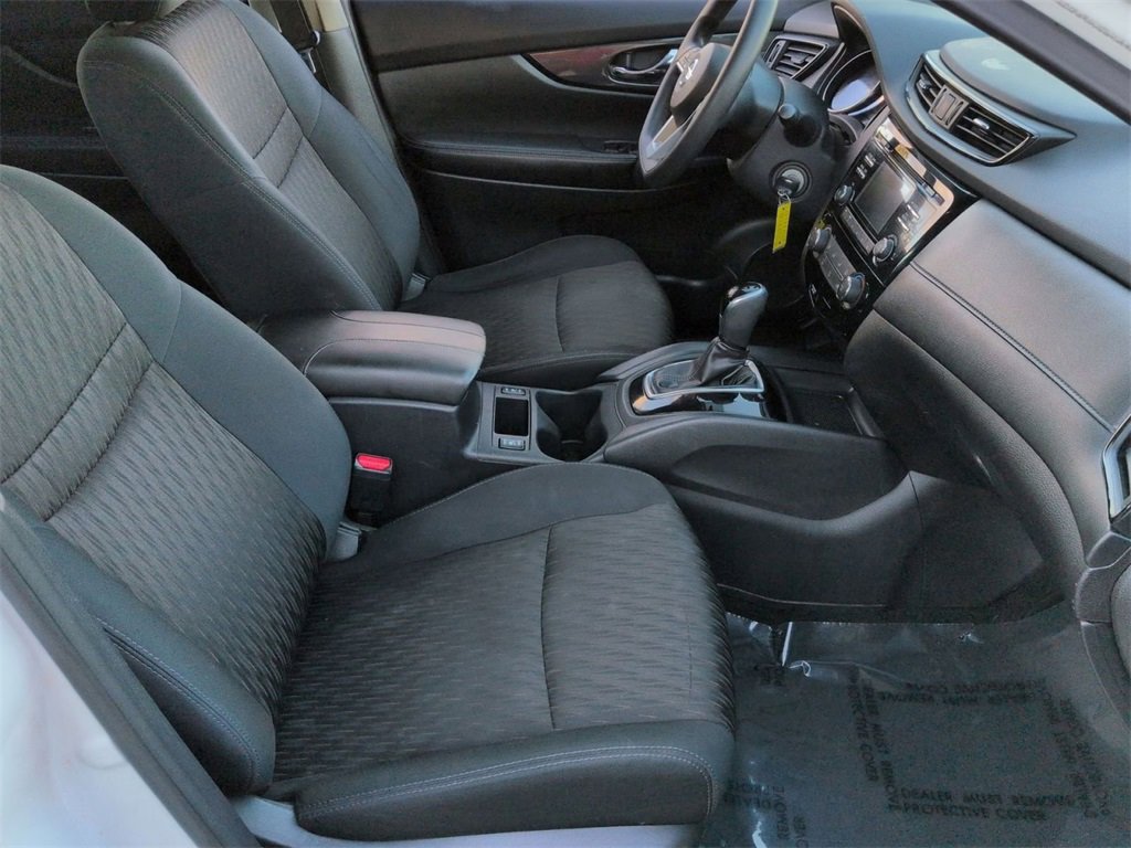 Used 2017 Nissan Rogue S image 25