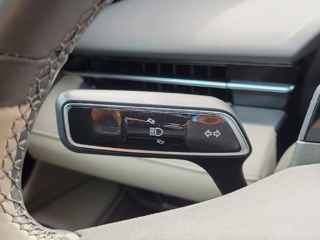 Used 2024 Lincoln Nautilus Premier AWD/4WD image 13
