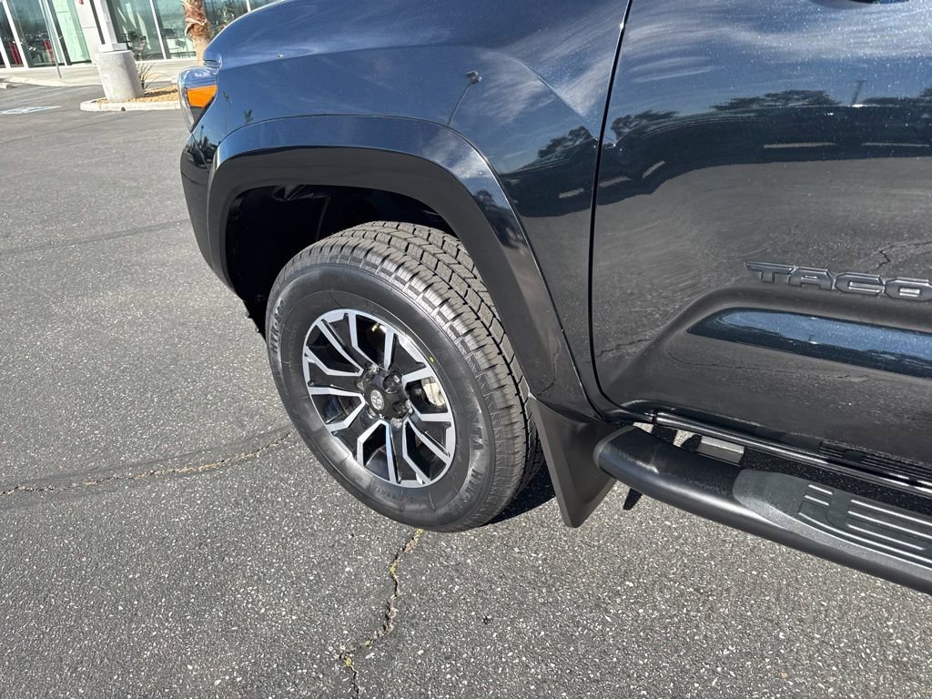 Certified 2022 Toyota Tacoma TRD Sport w/ Technology Package AWD/4WD image 8