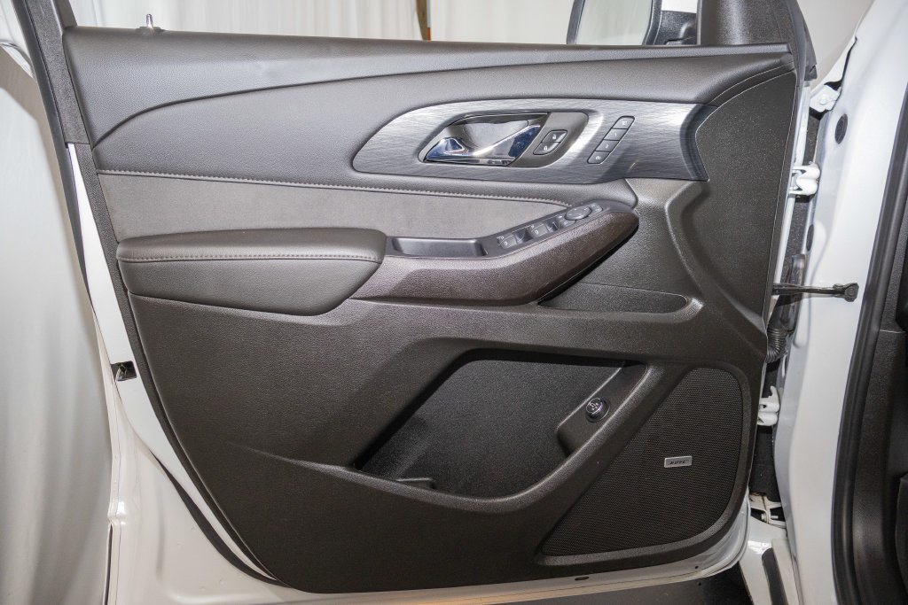 Used 2022 Chevrolet Traverse High Country AWD/4WD image 11