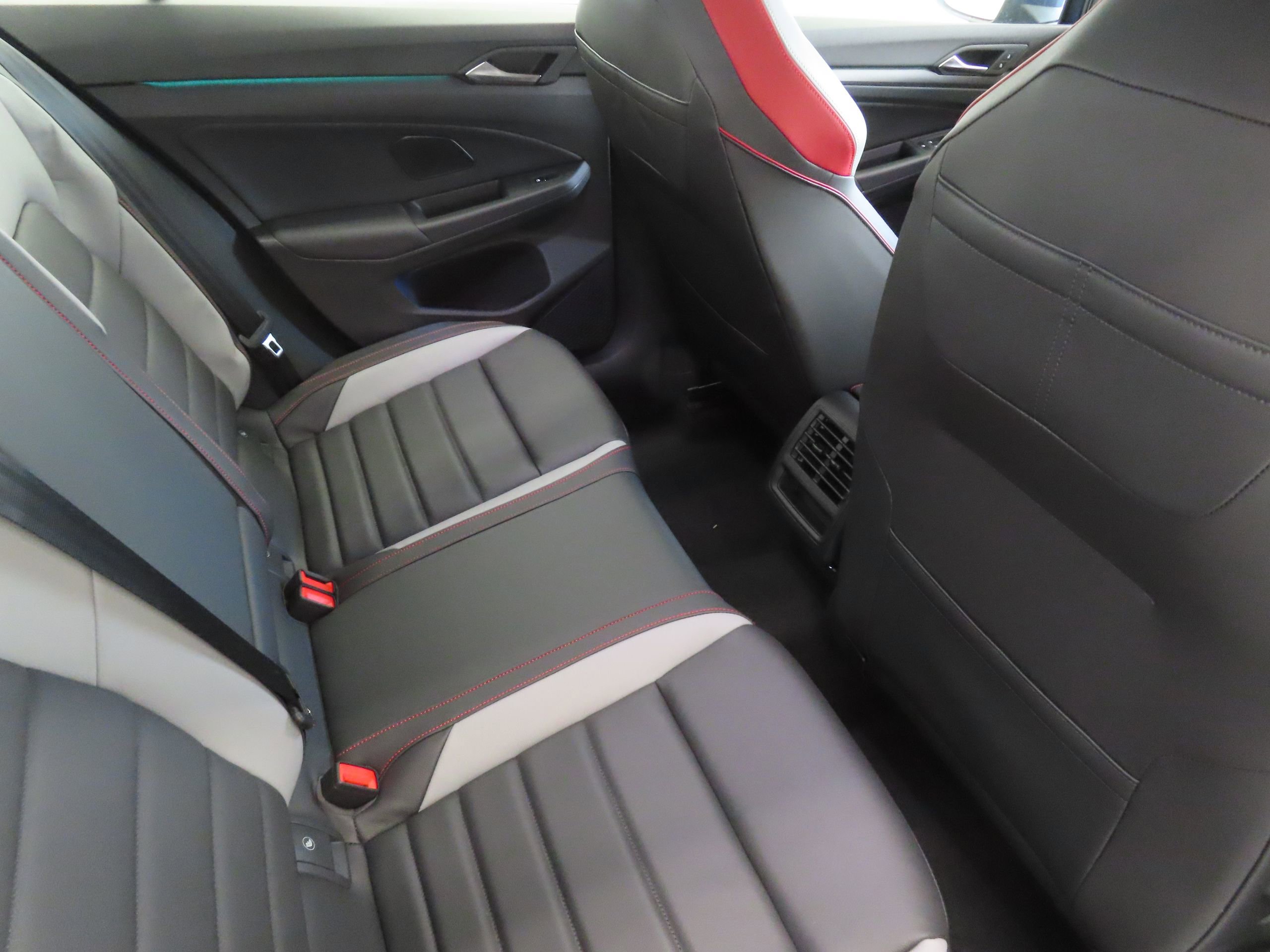 New 2025 Volkswagen GTI SE image 32