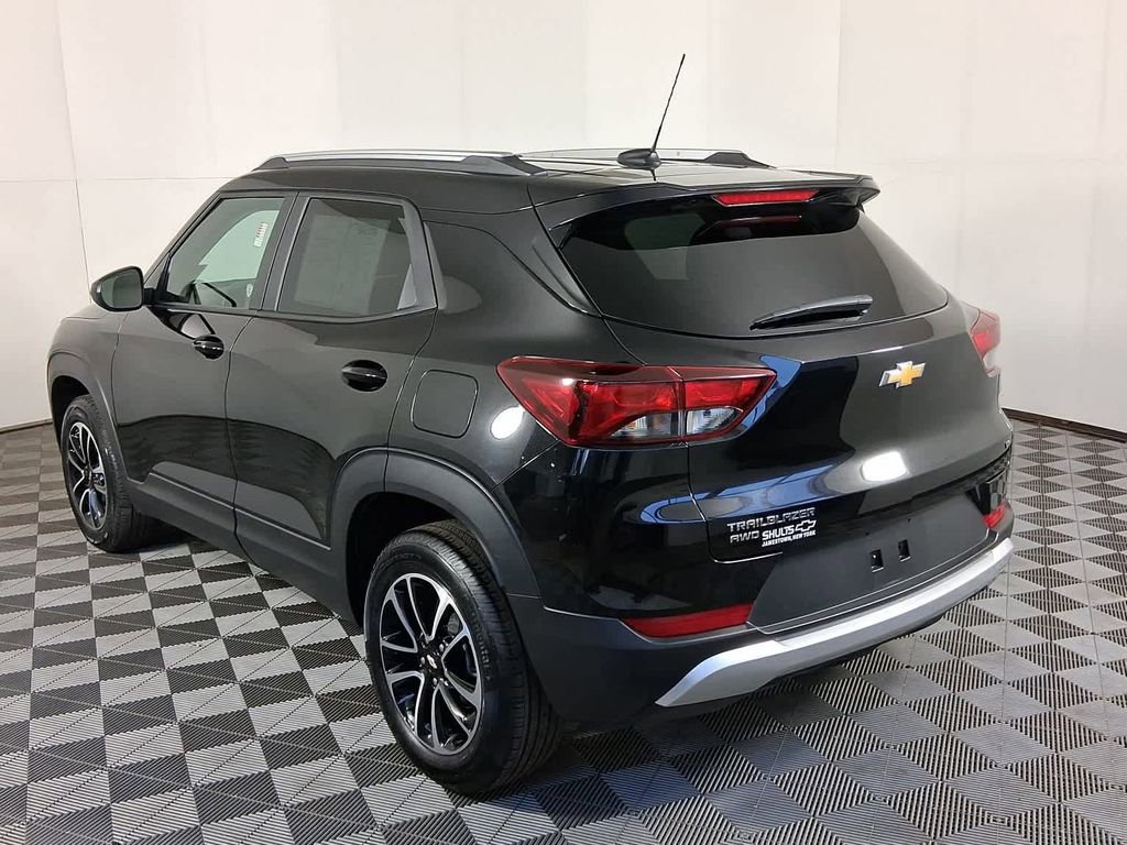 Used 2025 Chevrolet TrailBlazer LT image 18
